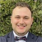 Laureato in Ingegneria Informatica offre lezioni di programmazione su diversi linguaggi come Java, Python, JavaScript, e altro